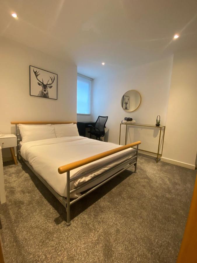 גלאזגו Secc&Hydro Beautiful 2Br Apartment With Free Parking מראה חיצוני תמונה