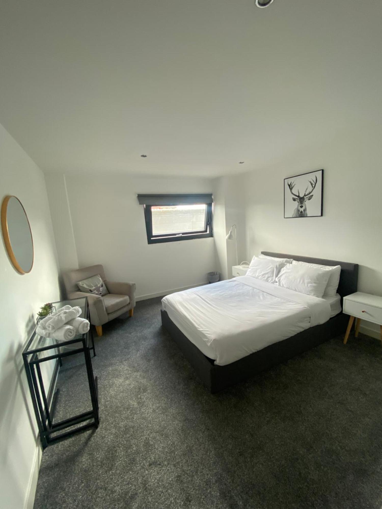 גלאזגו Secc&Hydro Beautiful 2Br Apartment With Free Parking מראה חיצוני תמונה